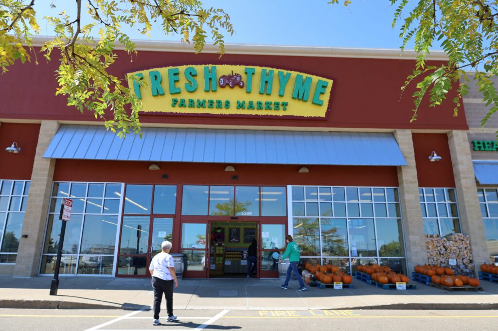 Fresh Thyme Farmer’s Market Belden Park Crossings